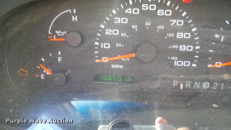 image for item DA7873 2003 Ford F250 Super Duty Crew Cab pickup truck