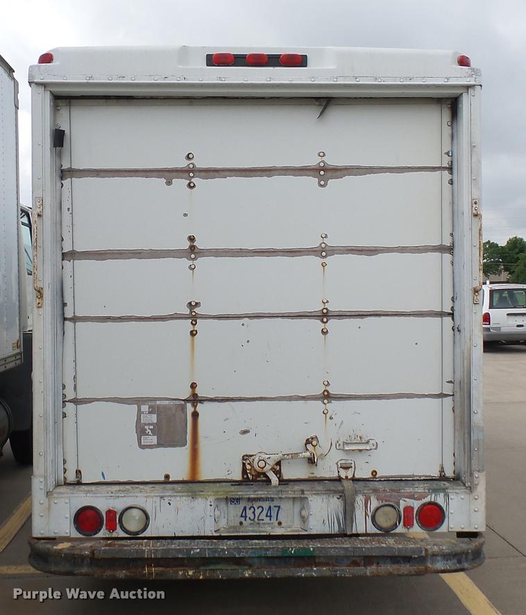 image for item DA7875 1994 Chevrolet P30 delivery truck