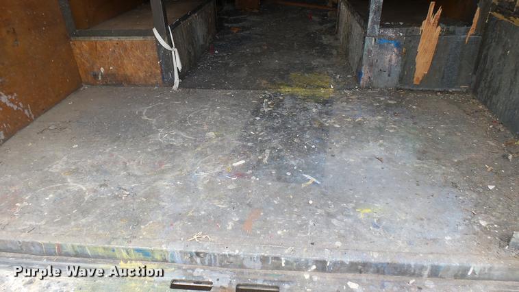 image for item DA7875 1994 Chevrolet P30 delivery truck