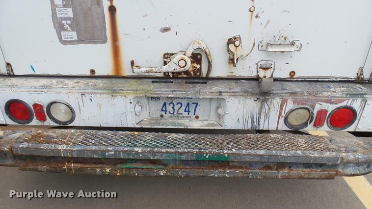 image for item DA7875 1994 Chevrolet P30 delivery truck