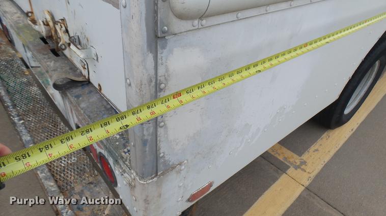 image for item DA7875 1994 Chevrolet P30 delivery truck