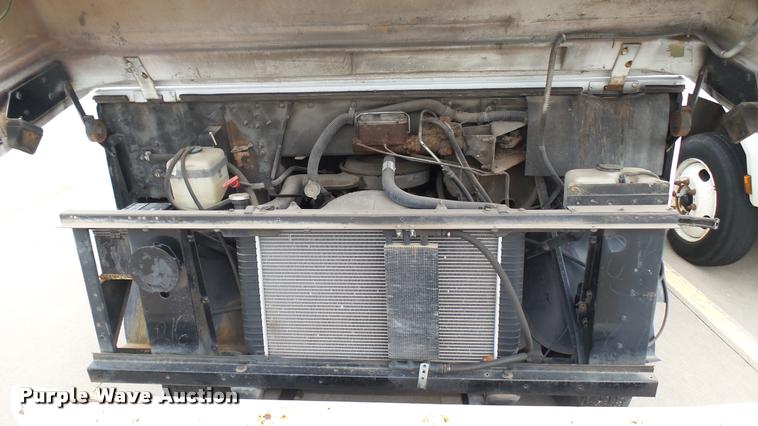 image for item DA7875 1994 Chevrolet P30 delivery truck