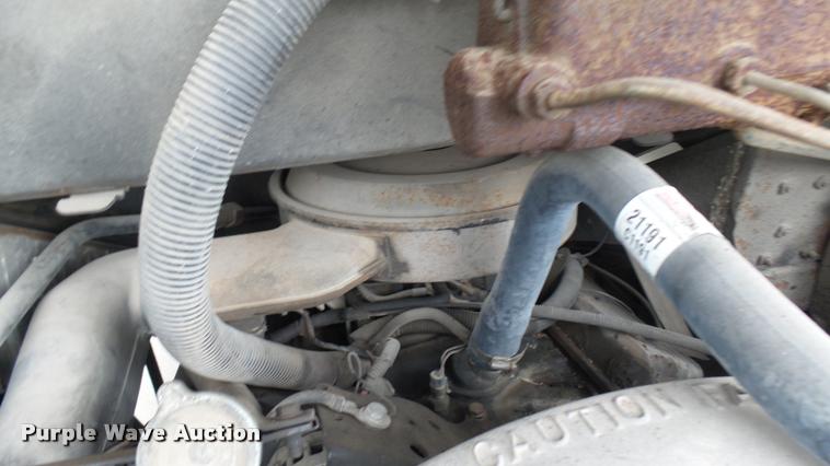 image for item DA7875 1994 Chevrolet P30 delivery truck