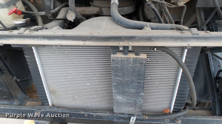 image for item DA7875 1994 Chevrolet P30 delivery truck