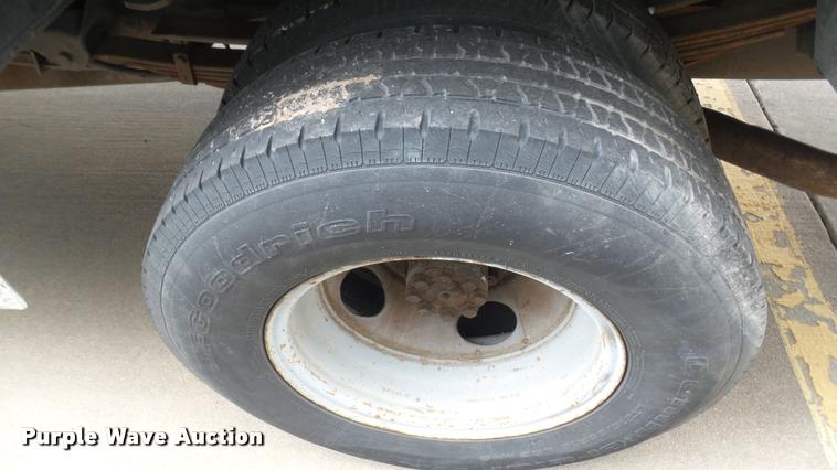 image for item DA7875 1994 Chevrolet P30 delivery truck