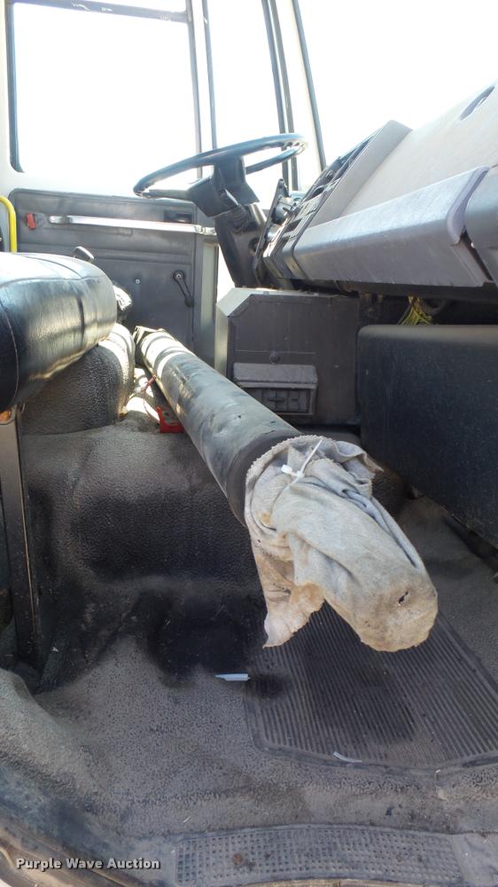 image for item DA7878 2004 Freightliner FC80 box truck