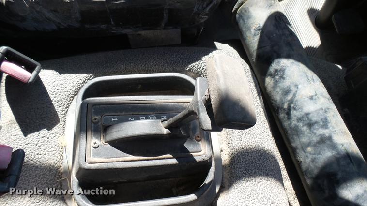 image for item DA7878 2004 Freightliner FC80 box truck