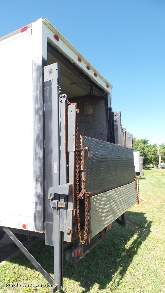 image for item DA7878 2004 Freightliner FC80 box truck