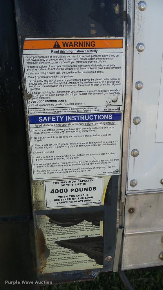 image for item DA7878 2004 Freightliner FC80 box truck