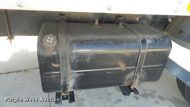 image for item DA7878 2004 Freightliner FC80 box truck