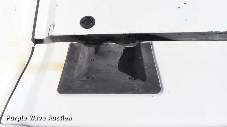 image for item DA7878 2004 Freightliner FC80 box truck