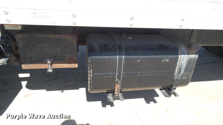 image for item DA7878 2004 Freightliner FC80 box truck