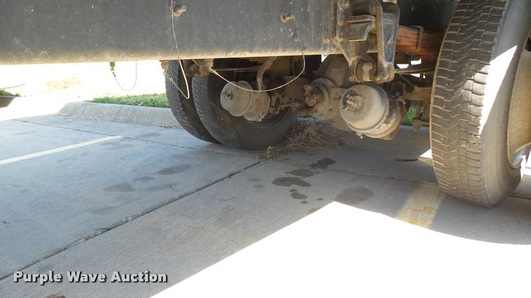 image for item DA7878 2004 Freightliner FC80 box truck