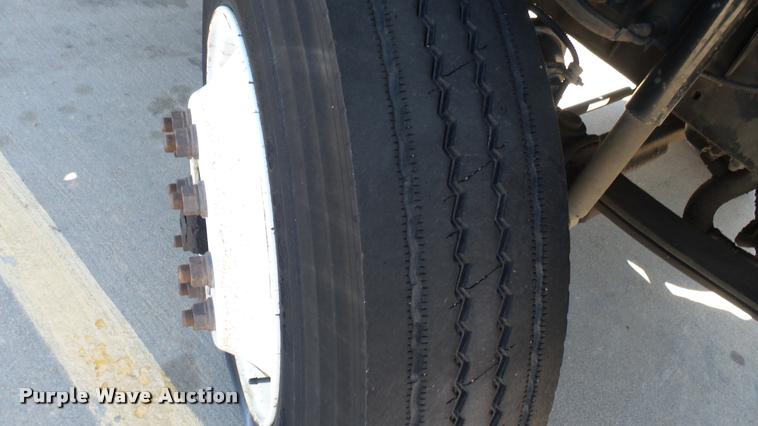 image for item DA7878 2004 Freightliner FC80 box truck