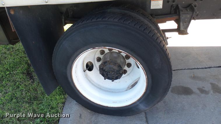 image for item DA7878 2004 Freightliner FC80 box truck