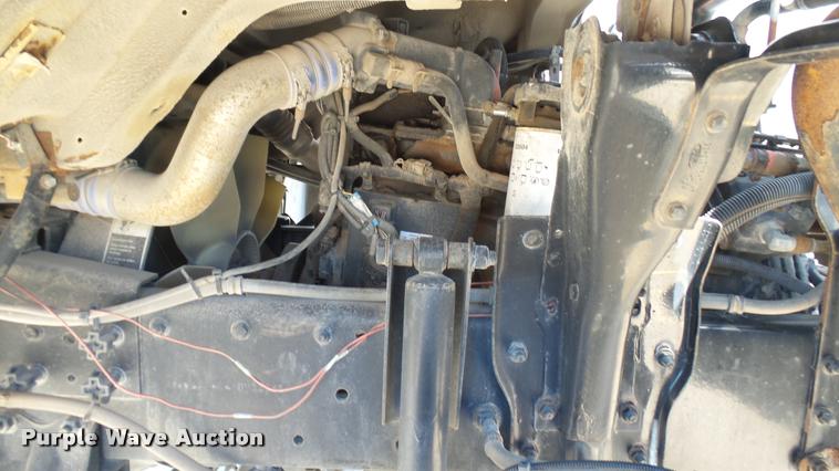 image for item DA7878 2004 Freightliner FC80 box truck