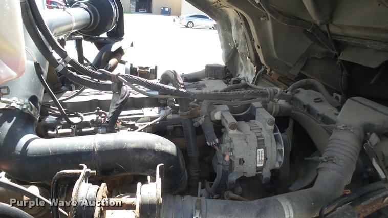 image for item DA7878 2004 Freightliner FC80 box truck