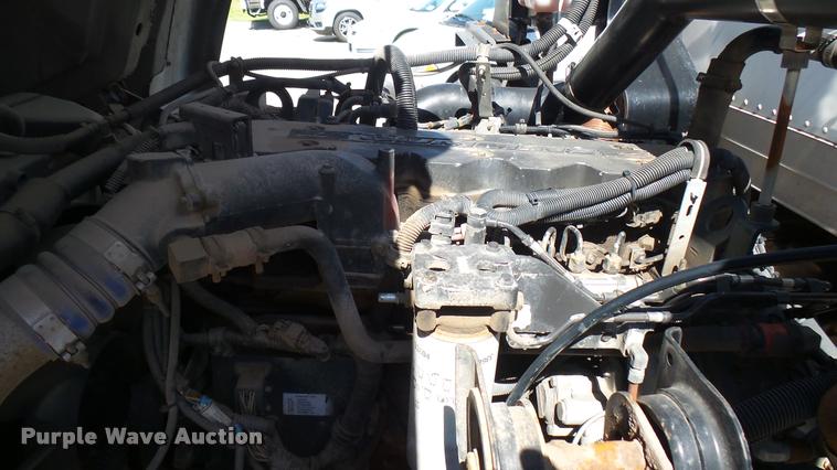 image for item DA7878 2004 Freightliner FC80 box truck