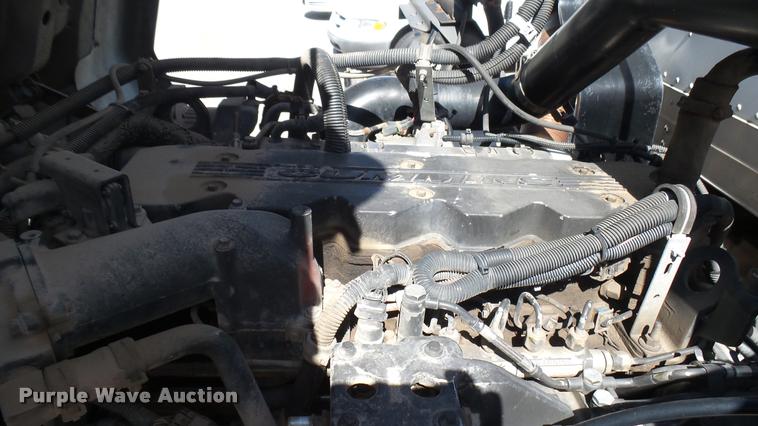 image for item DA7878 2004 Freightliner FC80 box truck