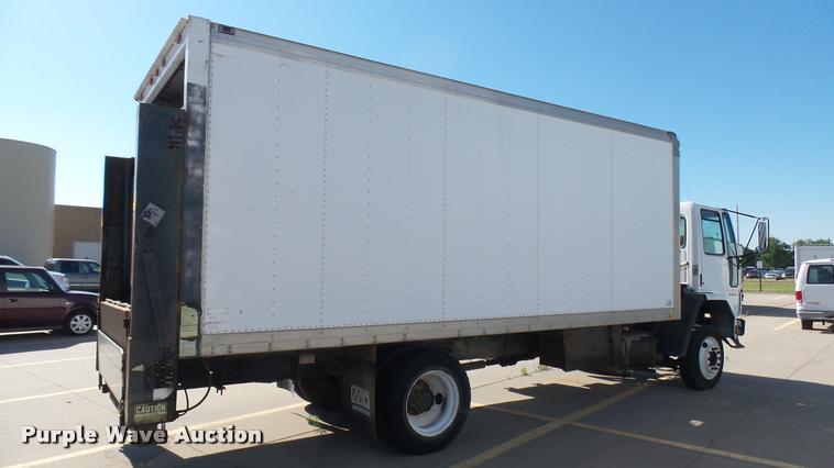 image for item DA7879 2004 Freightliner FC80 box truck