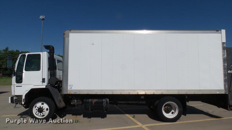 image for item DA7879 2004 Freightliner FC80 box truck