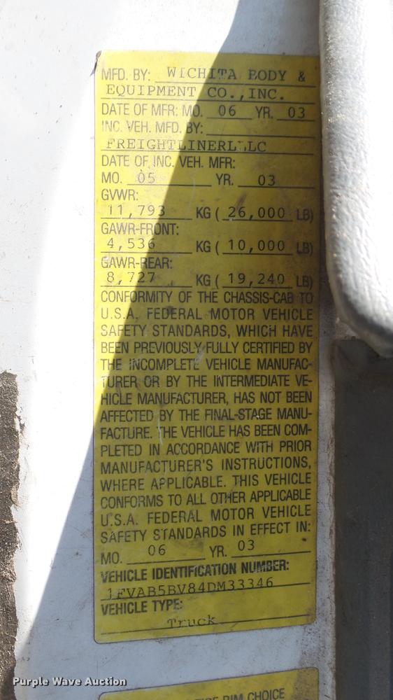 image for item DA7879 2004 Freightliner FC80 box truck