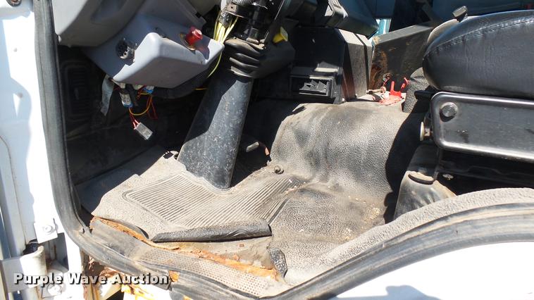 image for item DA7879 2004 Freightliner FC80 box truck