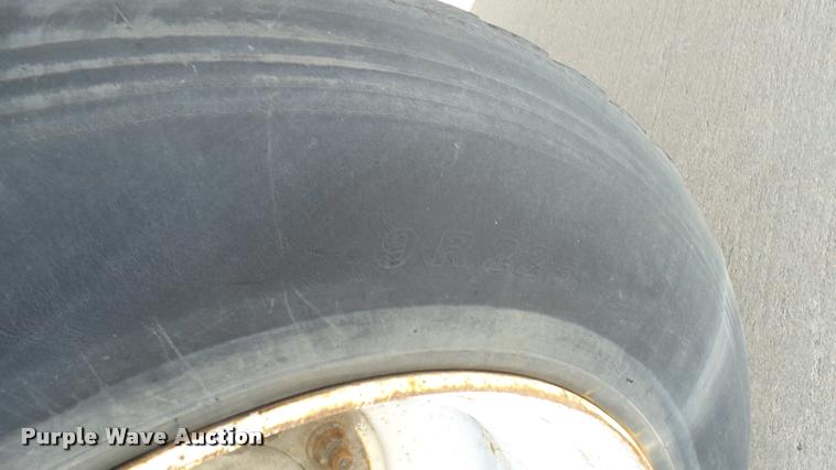 image for item DA7879 2004 Freightliner FC80 box truck