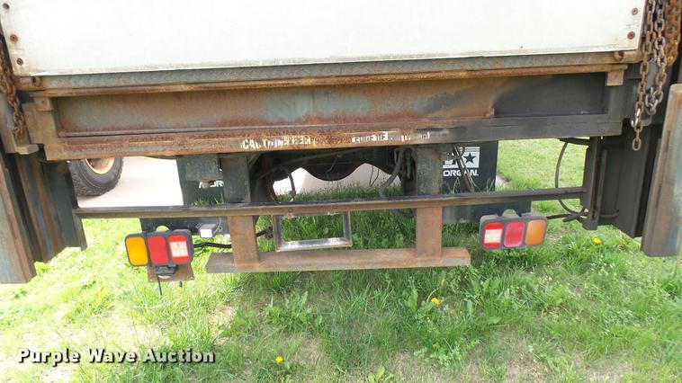 image for item DA7880 2004 Freightliner FC80 box truck