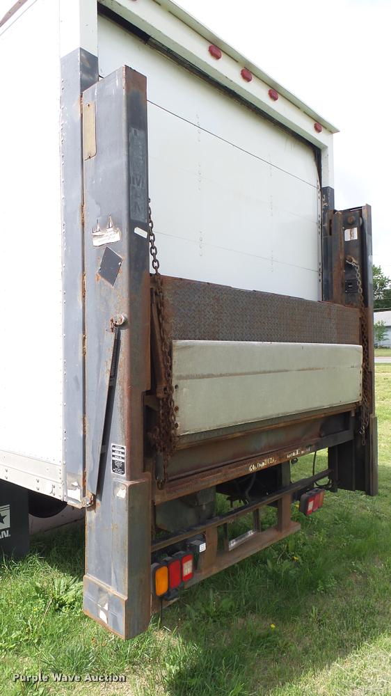 image for item DA7880 2004 Freightliner FC80 box truck