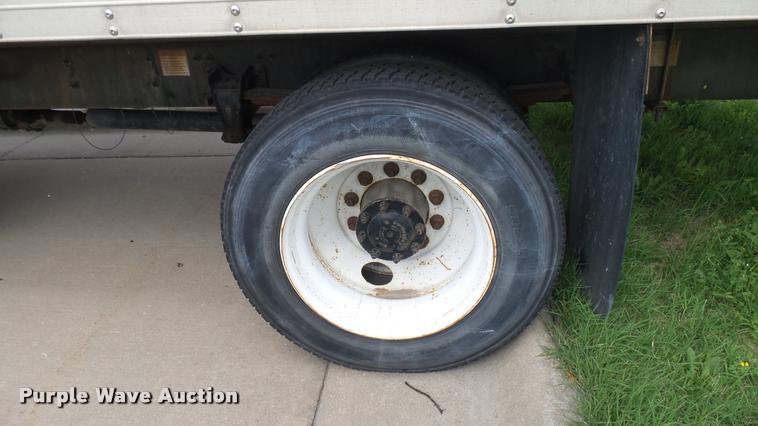 image for item DA7880 2004 Freightliner FC80 box truck