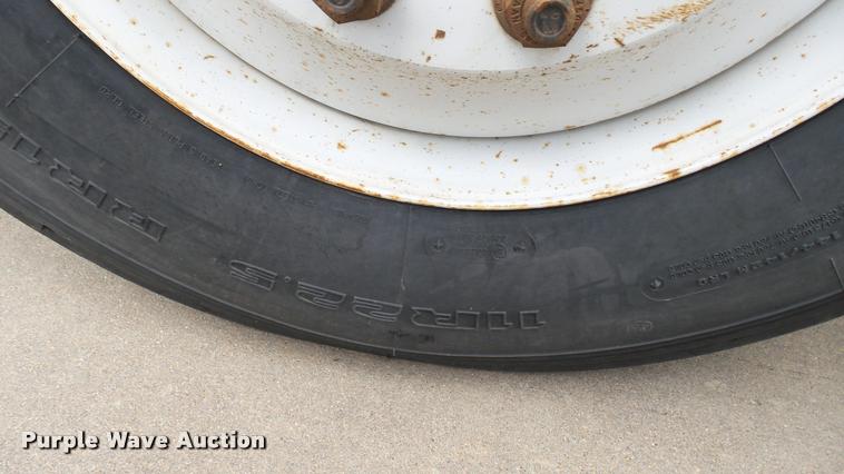 image for item DA7880 2004 Freightliner FC80 box truck