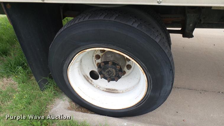 image for item DA7880 2004 Freightliner FC80 box truck