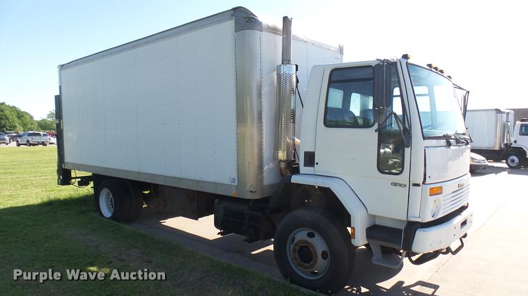 image for item DA7880 2004 Freightliner FC80 box truck