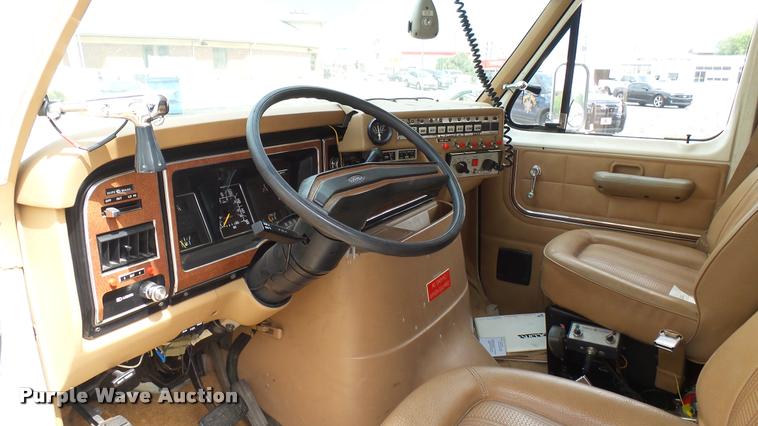 image for item DA7891 1984 Ford Econoline E350 Super Collins ambulance
