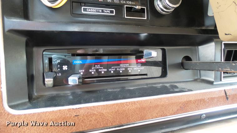 image for item DA7891 1984 Ford Econoline E350 Super Collins ambulance