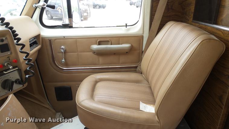 image for item DA7891 1984 Ford Econoline E350 Super Collins ambulance