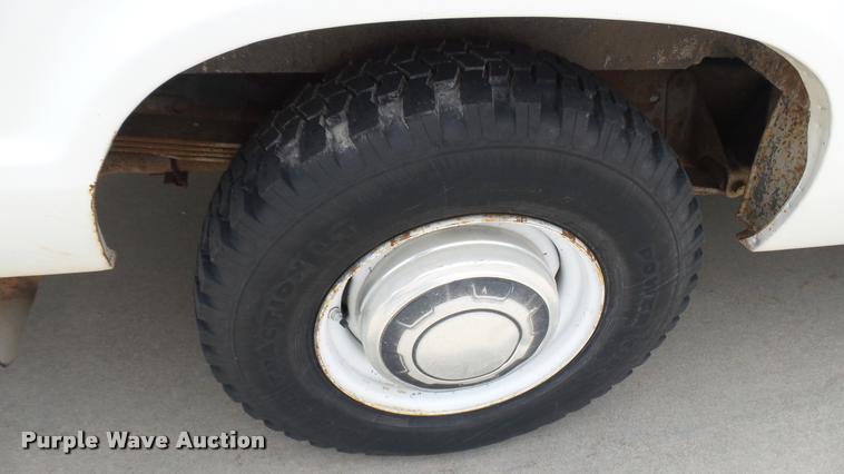 image for item DA7891 1984 Ford Econoline E350 Super Collins ambulance