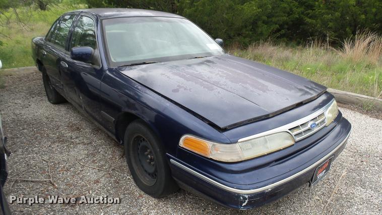 image for item DA7893 1996 Ford Crown Victoria Police Interceptor