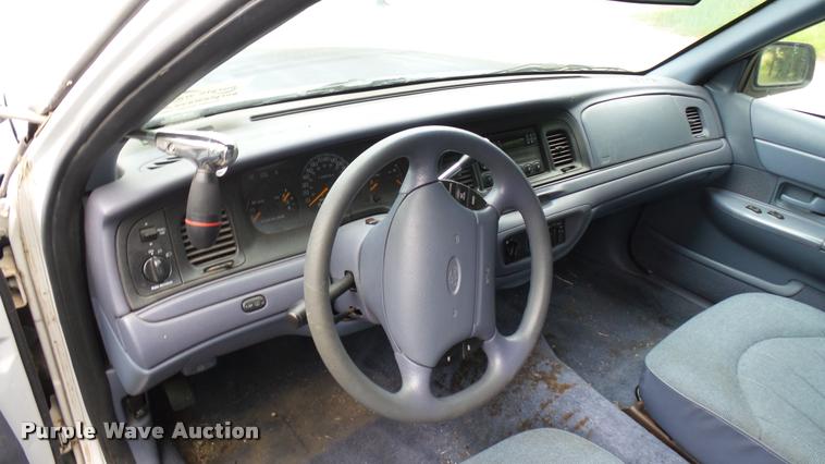 image for item DA7894 1997 Ford Crown Victoria Police Interceptor