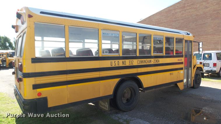 image for item DA7900 2000 Freightliner FS65 school bus