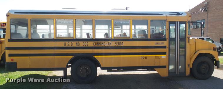 image for item DA7900 2000 Freightliner FS65 school bus