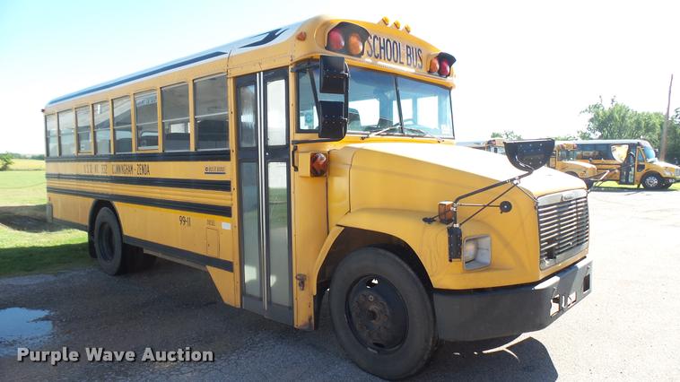 image for item DA7900 2000 Freightliner FS65 school bus