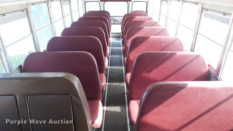 image for item DA7900 2000 Freightliner FS65 school bus