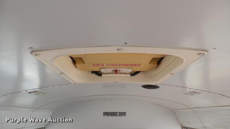 image for item DA7900 2000 Freightliner FS65 school bus