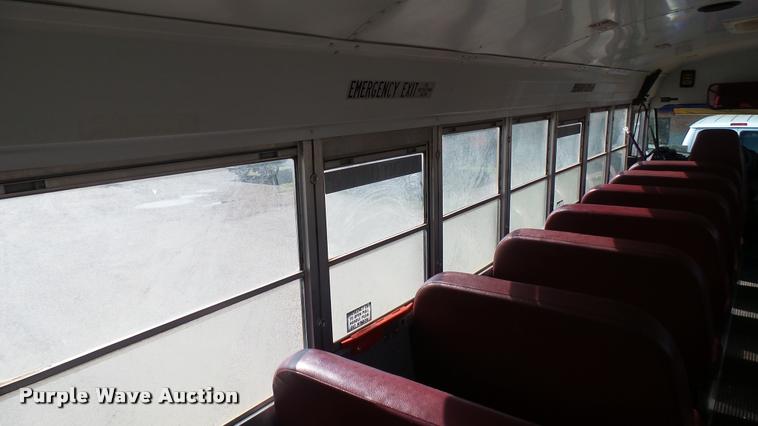 image for item DA7900 2000 Freightliner FS65 school bus