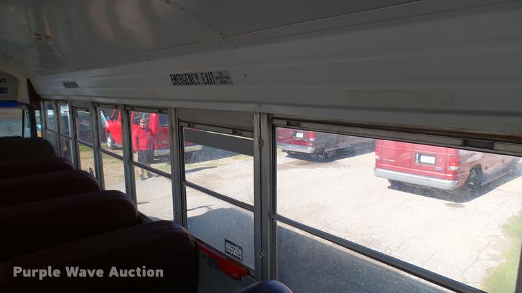 image for item DA7900 2000 Freightliner FS65 school bus