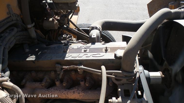 image for item DA7900 2000 Freightliner FS65 school bus