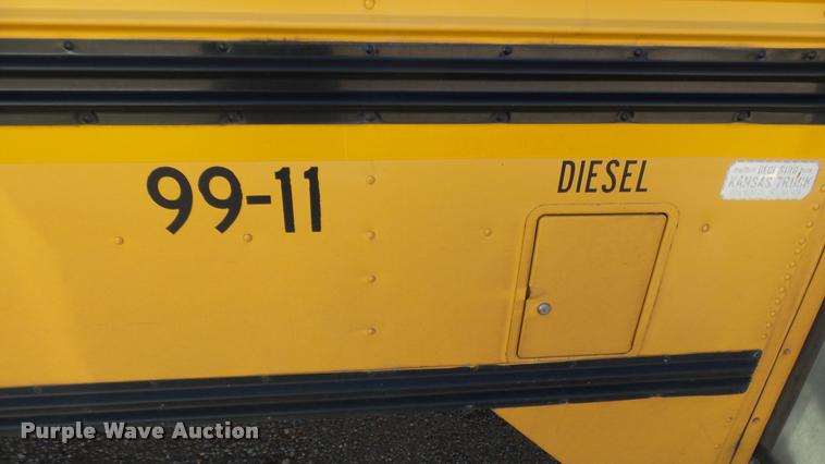 image for item DA7900 2000 Freightliner FS65 school bus