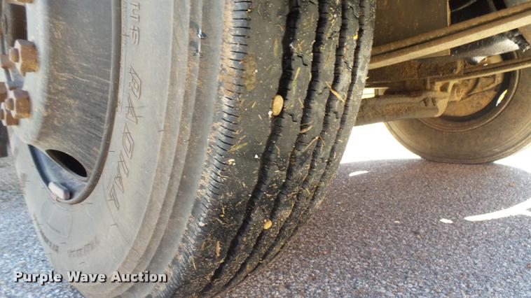 image for item DA7900 2000 Freightliner FS65 school bus